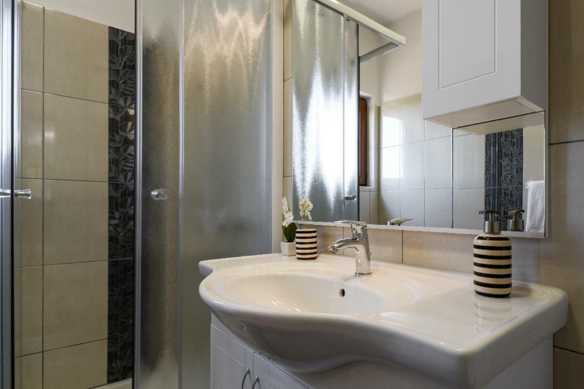 Apartment Lordanic Zaglav, Dugi Otok エクステリア 写真
